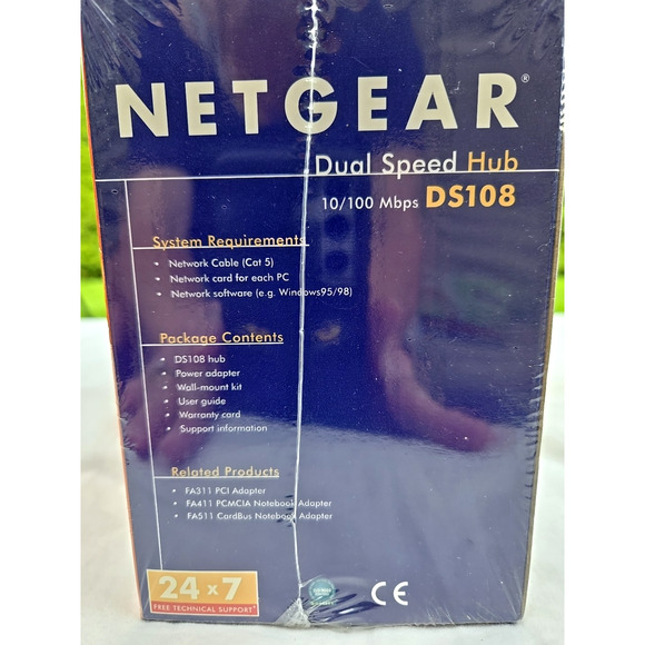 Netgear DS108 8-Port Dual Speed Hub 10/100 Mbps - Picture 6 of 7